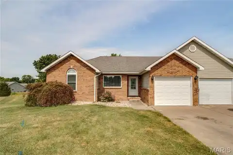 902 Angela Court, Jerseyville, IL 62052