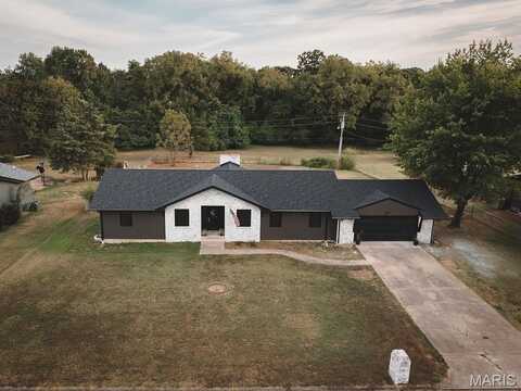 605 Hunters Creek Drive, Lebanon, MO 65536