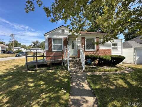 7421 Pleaseway Drive, Saint Louis, MO 63136