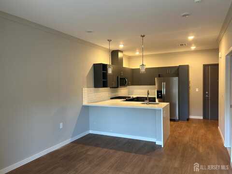 526 E North Ave Avenue, Dunellen, NJ 08812