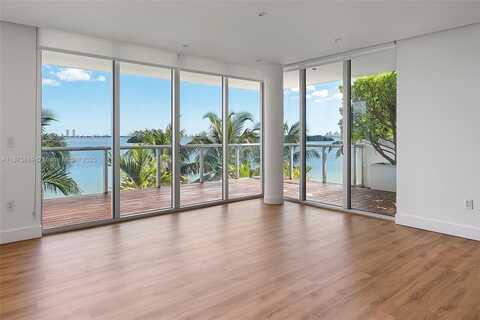 720 NE 62nd St, Miami, FL 33138