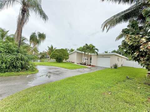 6708 Camelia Dr, Miramar, FL 33023