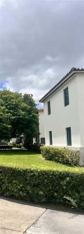 1440 SW 42nd St, Miami, FL 33142