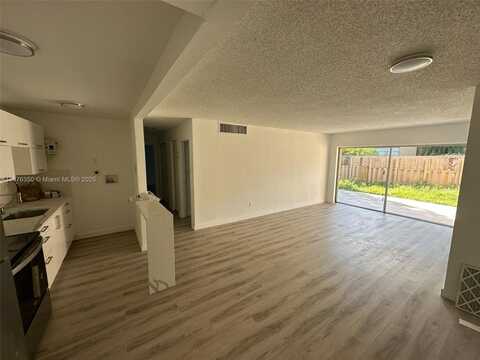 4174 NW 79th Ave, Doral, FL 33166