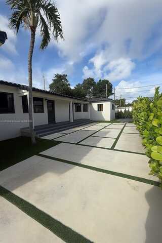 621 SW 33RD AVENUE, Miami, FL 33135