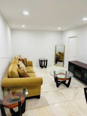 1723 Jackson St, Hollywood, FL 33020