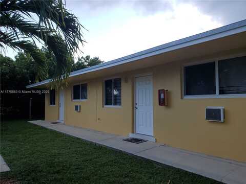 26 SE 3rd Ter, Dania Beach, FL 33004