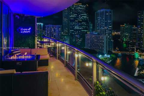 350 S Miami Ave, Miami, FL 33130