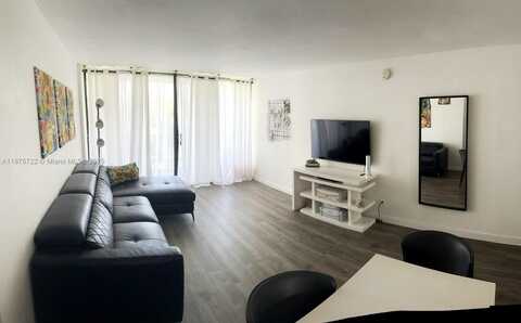 3101 N Country Club Dr, Aventura, FL 33180