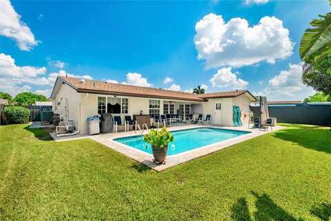 8850 NW 7th St, Pembroke Pines, FL 33024