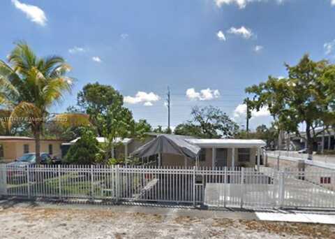 580 NW 136th St, North Miami, FL 33168