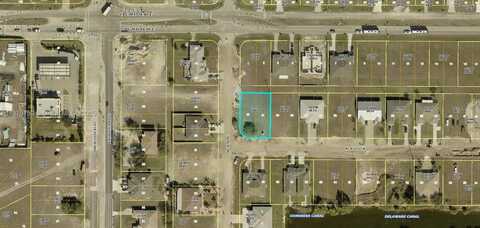 821 NE 15th Ln, Cape Coral, FL 33909
