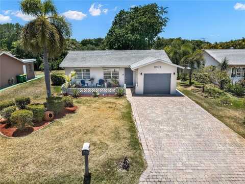 9404 NW 70th Pl, Tamarac, FL 33321