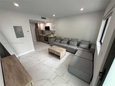 944 Jefferson Ave, Miami Beach, FL 33139