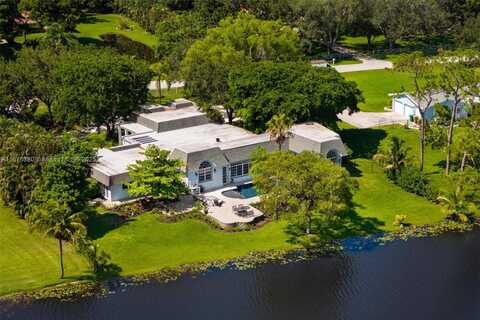 11000 SW 25th St, Davie, FL 33324