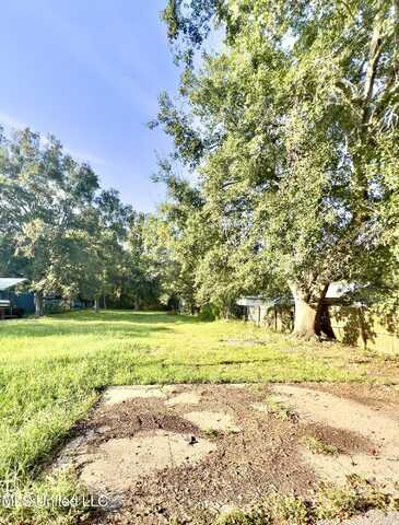 3703 Burroughs Avenue, Pascagoula, MS 39581