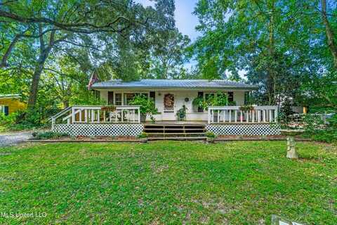 1918 Stuart Avenue, Ocean Springs, MS 39564