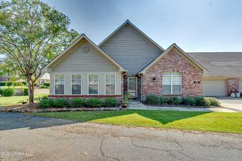 1001 Charmant Place, Ridgeland, MS 39157