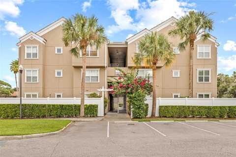 15215 AMBERLY DRIVE, TAMPA, FL 33647