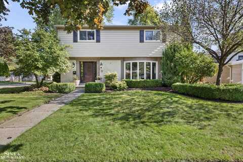 738 Pear Tree, Grosse Pointe Woods, MI 48236