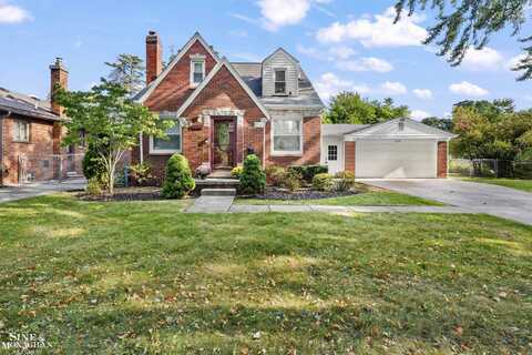 2134 Hawthorne, Grosse Pointe Woods, MI 48236