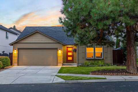 615 SE Glengarry Place, Bend, OR 97702