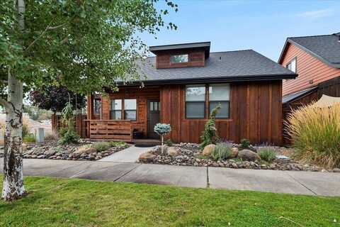 363 E Aspenwood Avenue, Sisters, OR 97759