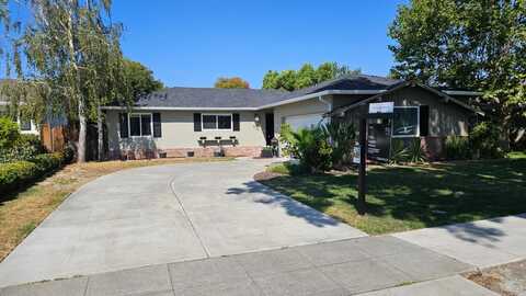 921 Kingfisher DR, SAN JOSE, CA 95125