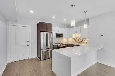 2 Cliveden St, Quincy, MA 02169