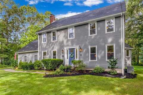 19 Peters Ln, Franklin, MA 02038