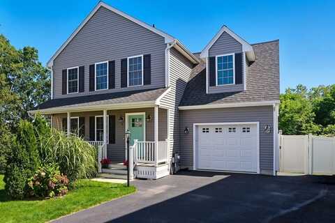 8 Cherry Blossom Cir, Worcester, MA 01605