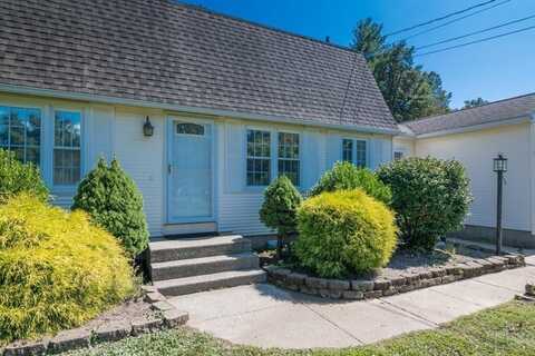 14 Lynnwood Dr, Westfield, MA 01085