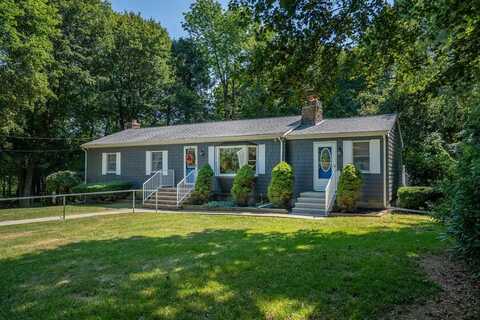 55 Central Ave, Paxton, MA 01612