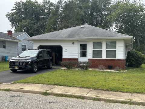 116 Guadeloupe Drive, Toms River, NJ 08757