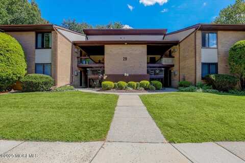 29 Meadow Green Circle, Manalapan, NJ 07726