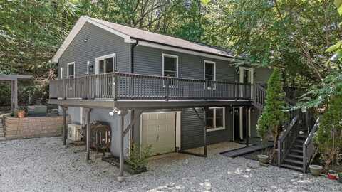 644a Bread And Cheese Hollow Road, Northport, NY 11768