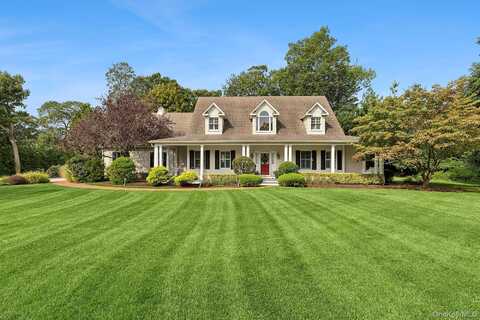 230 Willis Creek Drive, Mattituck, NY 11952