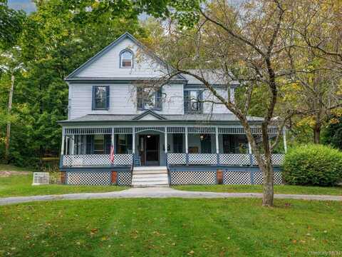 123 Vineyard Avenue, Highland, NY 12528