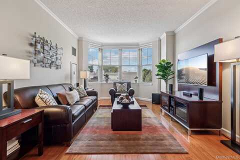 300 Mamaroneck, White Plains, NY 10605