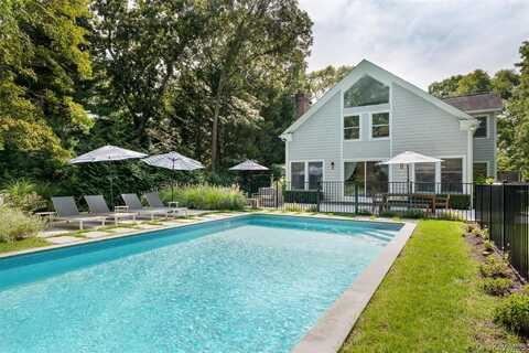 2 Musket Lane, East Hampton, NY 11937