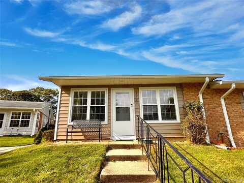 276 Berwick Court, Ridge, NY 11961