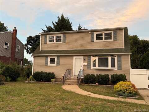 51 Arbor Lane, Centereach, NY 11720
