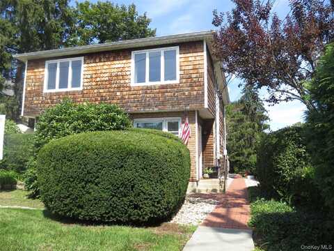 475 main Street, Northport, NY 11768