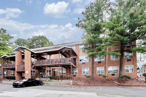 219 Kearsing Parkway, Monsey, NY 10952