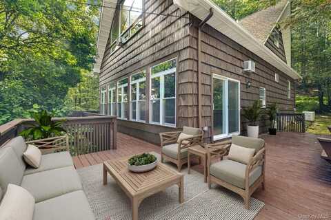 53 W Corbett Road, Montgomery, NY 12549