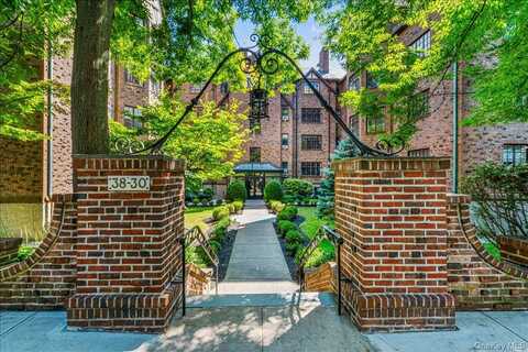 38-30 Douglaston Parkway, Douglaston, NY 11363