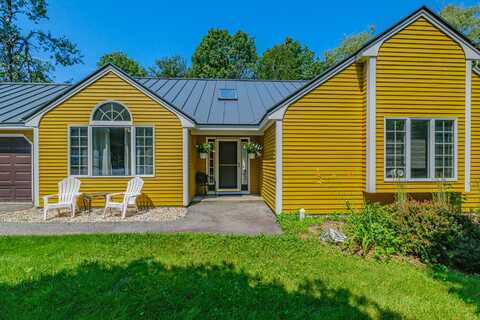 129 Rainbow Farm Road Road, Yarmouth, ME 04096