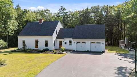 19 Burton Way, Falmouth, ME 04105