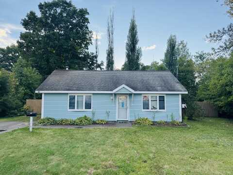 16 Spring Street, Dover-Foxcroft, ME 04426