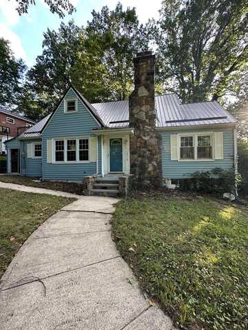 2716 Mountain View Ave, BLUEFIELD, WV 24701